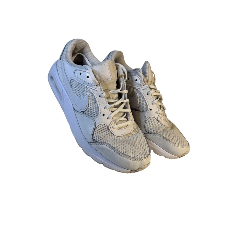 Model: Nike Air Max SC (Triple White / White-on-White / Photon Dust)